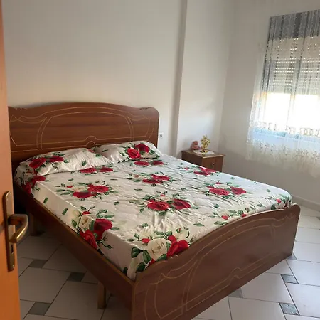 Mali I Robit, Albania With Pool View Appartamento